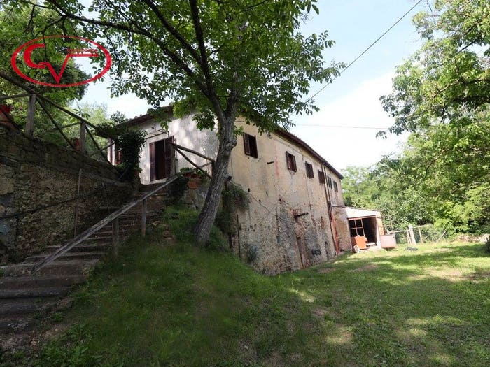 Casa con 6 locali in vendita in Via di Mercatale, Frazioni Collinari, Montevarchi