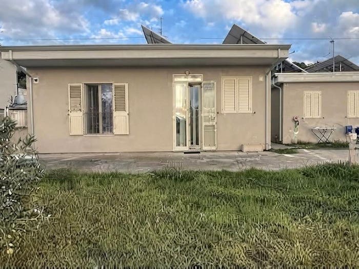 Casa con 6 locali in vendita in Traversa degli Svevi, Sala, Catanzaro