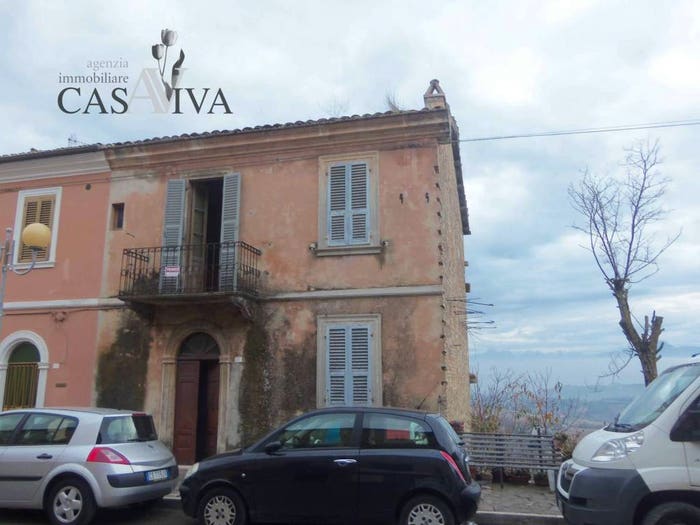 Casa con 6 locali in vendita in via Leopardi, Acquaviva Picena