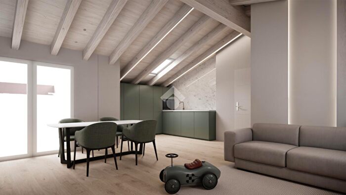 Appartamento trilocale in vendita in Via Monte Ortigara, Torre Boldone