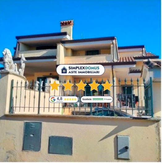 Casa con 5 locali in vendita in Via Colle Cagioli, Centro, Lariano