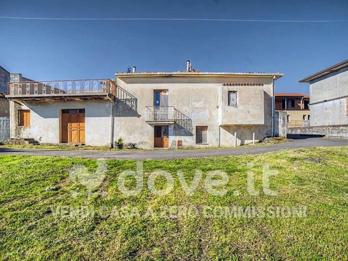 Casa quadrilocale in vendita in Via Canonico Zumbo, Passopisciaro, Castiglione di Sicilia