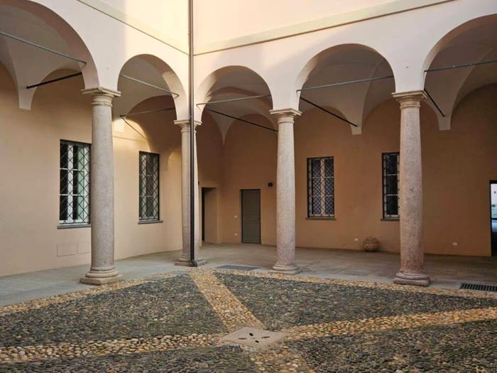 Appartamento bilocale in vendita in Corso Carlo Alberto, Centro Storico, Pavia