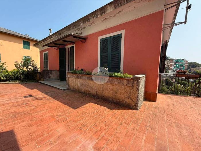 Appartamento quadrilocale in vendita in Via Pasquale Berghini, San Fruttuoso, Genova