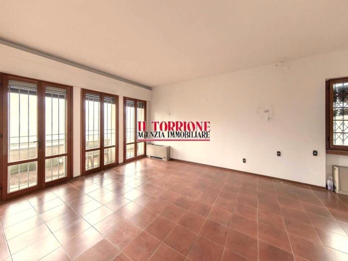 Casa con 6 locali in vendita in Via dei Colli per Uzzano, Centro, Pescia