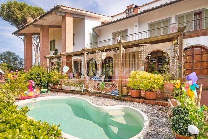 Appartamento con 5 locali in vendita in Lungarno Gabriele D'Annunzio, Marina di Pisa, Pisa