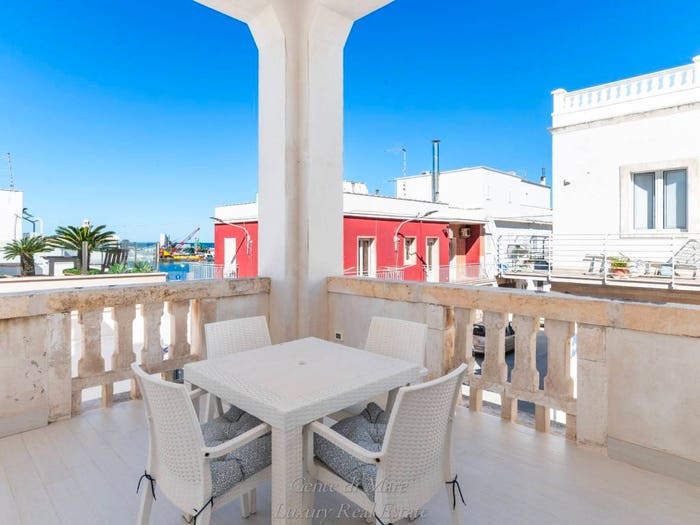 Appartamento con 6 locali in vendita in Via Petrarolo, Ostuni Costa, Ostuni