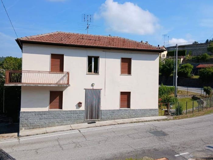 Casa quadrilocale in vendita in Località Mezzali, San Benedetto Belbo