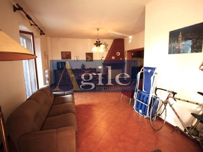 Casa quadrilocale in vendita in via circonvallazione parco, Centro, Castorano