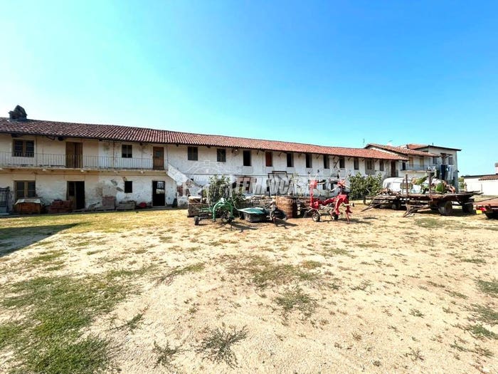 Casa con 6 locali in vendita in Regione Albere, Piossasco
