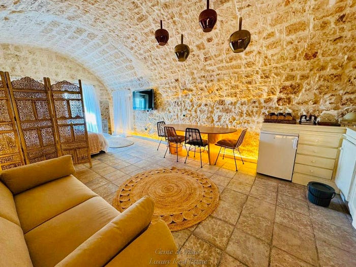 Appartamento trilocale in vendita in Via Continelli Bixio, Centro Storico, Ostuni