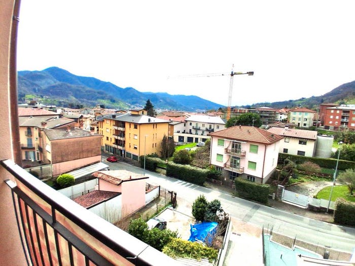 Appartamento trilocale in vendita in Viale Milano, Centro, Albino