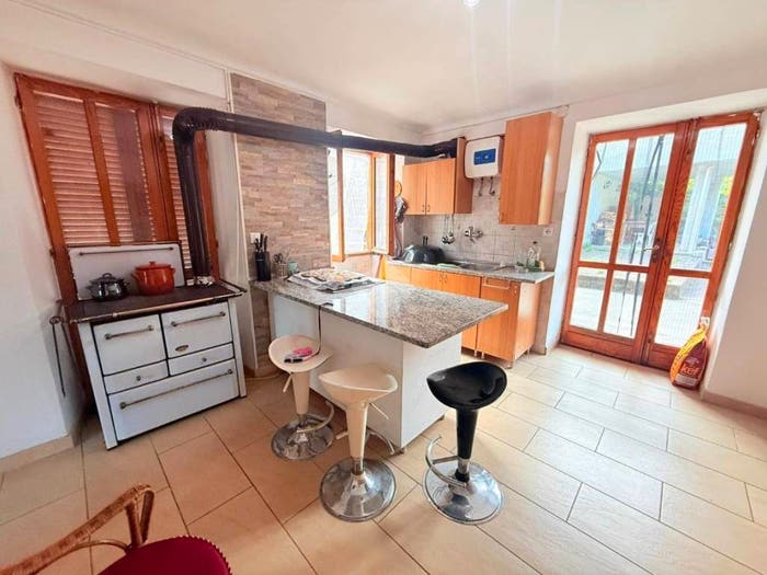 Casa con 5 locali in vendita in Frazione frazione grangia traves, Traves