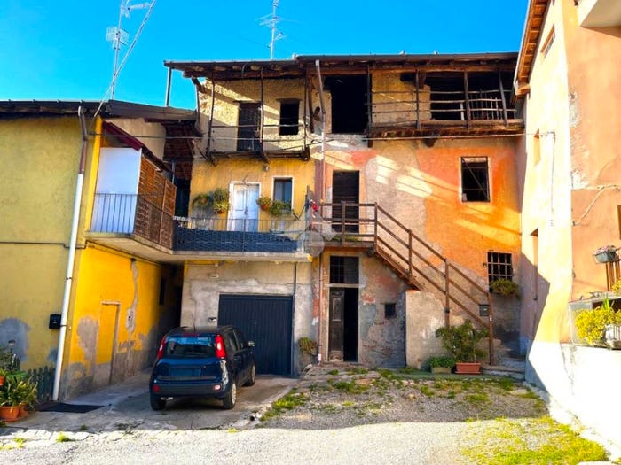 Casa trilocale in vendita in Via S Vincenzo, Centro, Sumirago