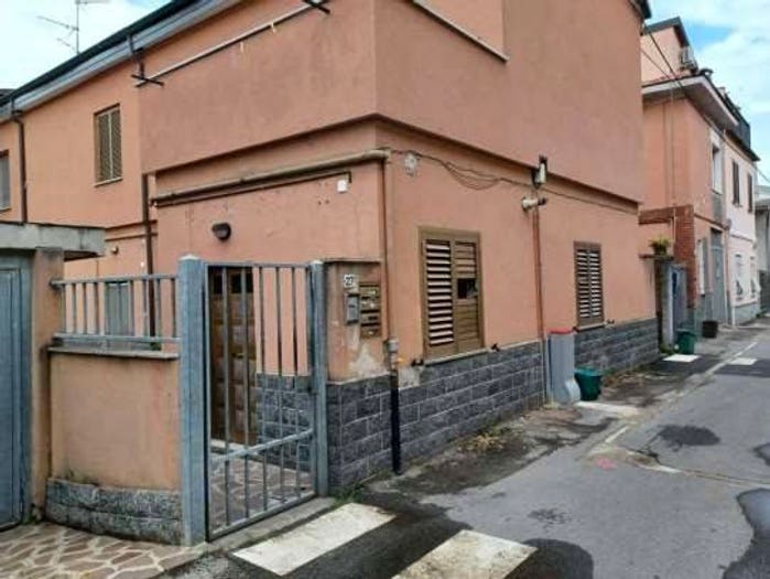 Appartamento bilocale in vendita in via Monfalcone, Centro, Bollate