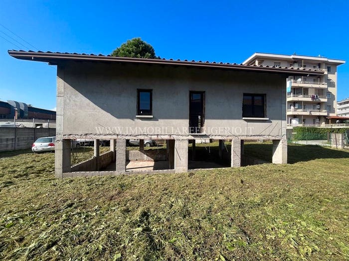 Casa trilocale in vendita in via Mazzini, Centro, Cisano Bergamasco