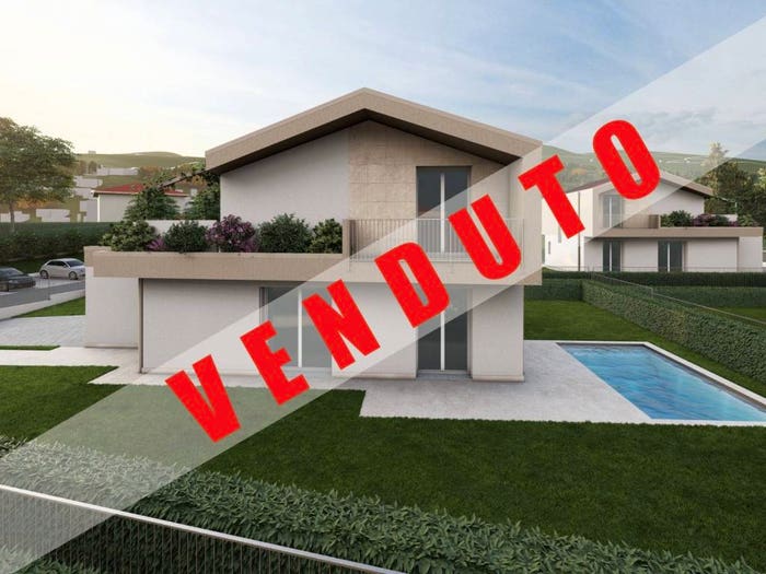 Casa con 5 locali in vendita in Via Monte Bolettone, Albavilla
