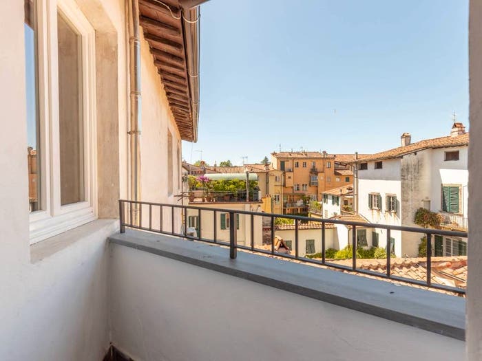 Appartamento con 5 locali in vendita in Via San Paolino, Piazza Napoleone San Michele, Lucca