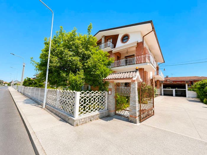 Appartamento con 5 locali in vendita in Via Cuneo, Centro, Castelletto Stura