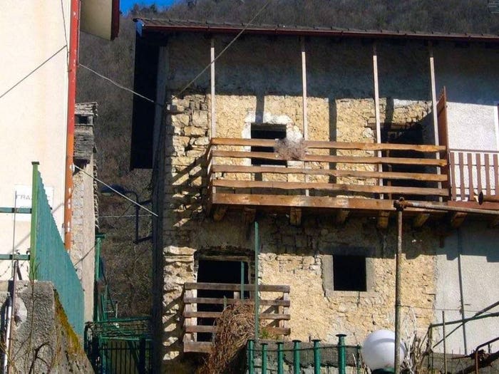 Casa trilocale in vendita in via Pagafone, Locatello
