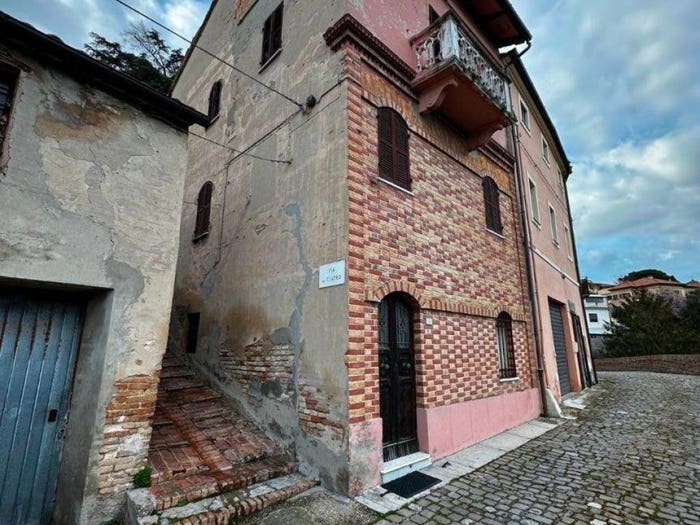 Case in Vendita e in Affitto - 3