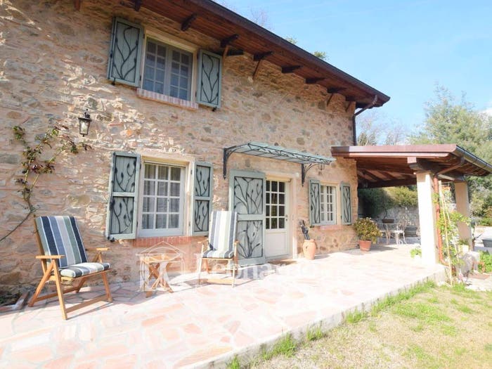 Casa con 6 locali in vendita in via selvarelle, Camaiore Paese, Camaiore
