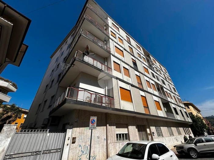 Appartamento trilocale in vendita in Via Sabotino, Centro, Cosenza