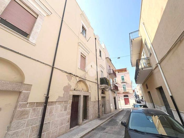 Appartamento quadrilocale in vendita in Via N Pandolfelli, Settefrati, Barletta