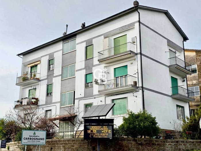 Appartamento trilocale in vendita in Via di Vallerano, Carbognano