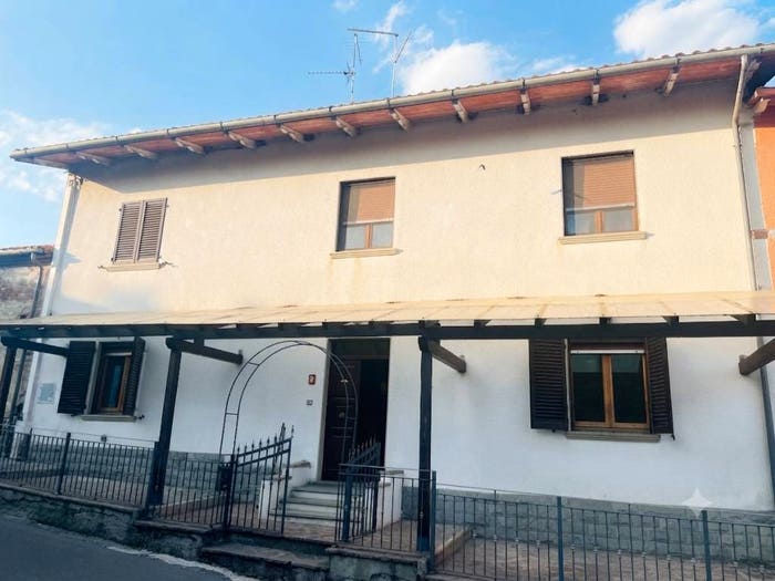 Casa quadrilocale in vendita in Via Pescaia, Cesa, Marciano della Chiana
