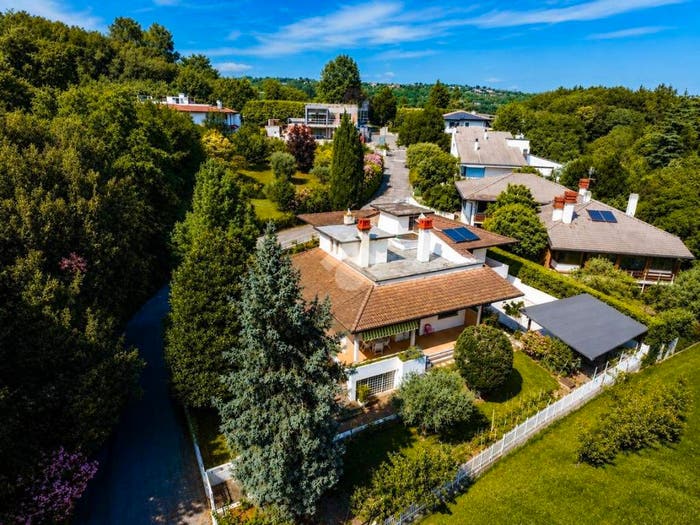 Casa con 6 locali in vendita in Via Montello, Centro, Montebelluna