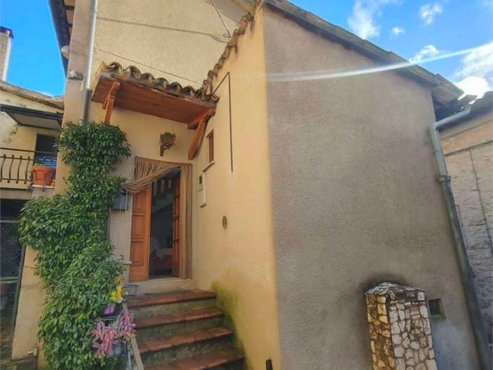 Appartamento quadrilocale in vendita in Macenano, Ferentillo