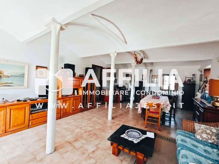 Casa con 6 locali in vendita in Via Selvatorta, Monsano