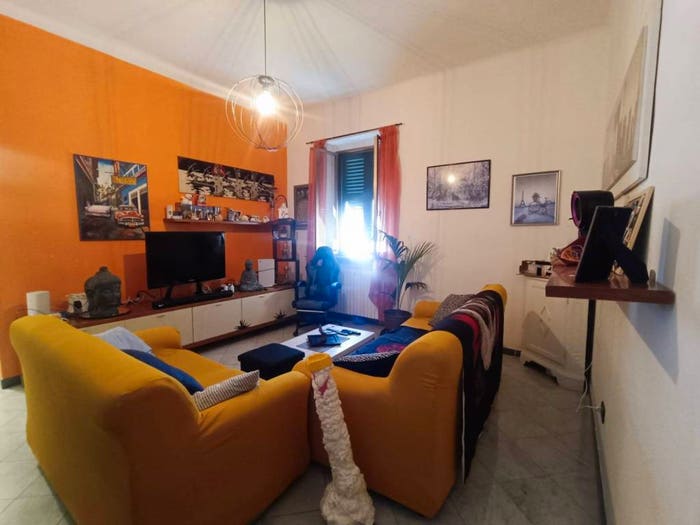 Appartamento trilocale in vendita in Piazza Istria, Romagnano, Massa