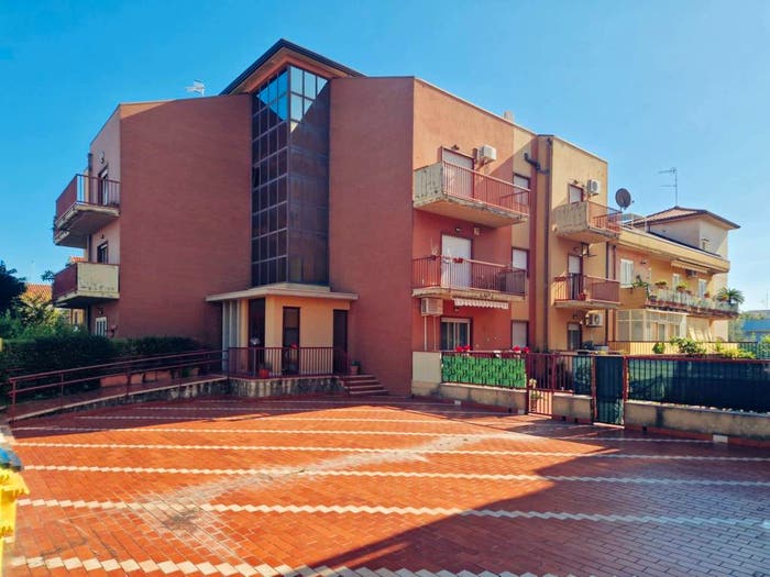 Appartamento con 5 locali in vendita in via Paolo Orsi, Centro, Mascali
