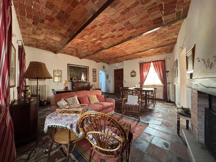 Casa con 6 locali in vendita in Via Roma, Piea