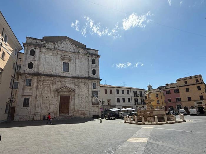 Casa con 6 locali in vendita in Via Cesare Battisti, Centro, Alatri