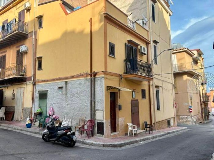 Appartamento trilocale in vendita in Largo Orlando, Centro, Santa Flavia