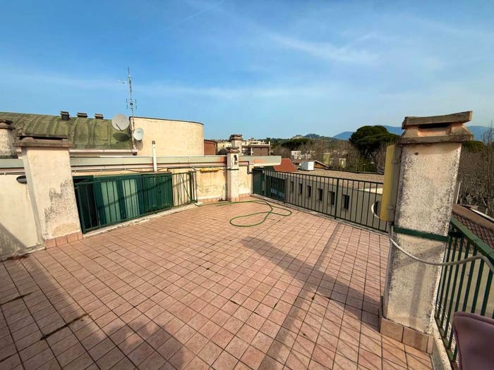 Appartamento quadrilocale in vendita in Via Giuliano Montelucci, Centro, Guidonia Montecelio