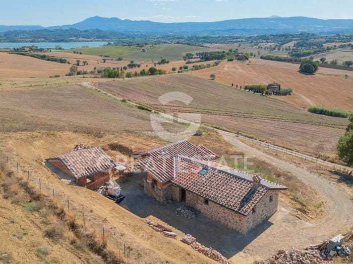 Casa con 6 locali in vendita in Località Le Borchie, Gioiella, Castiglione del Lago