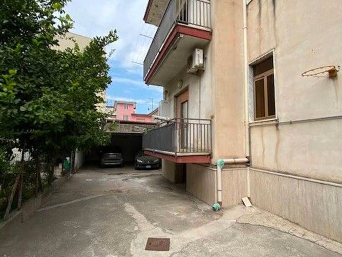 Casa con 6 locali in vendita in Via Tagliaferri SNC, Centro, Marigliano