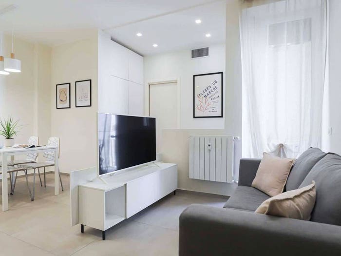 Appartamento quadrilocale in affitto in Centrale, Milano