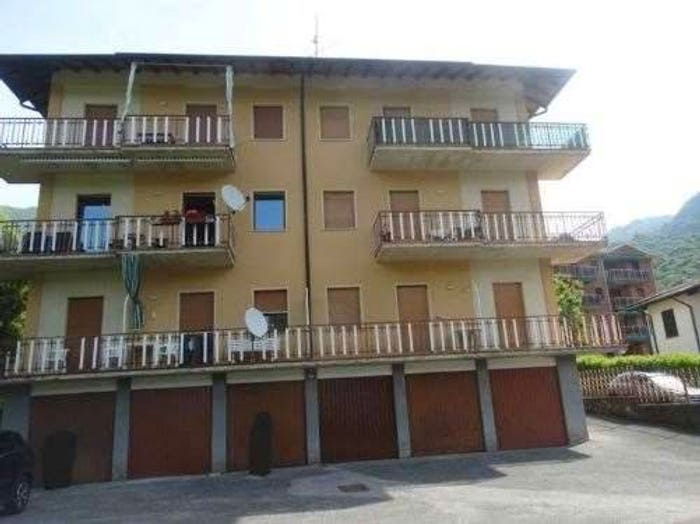 Appartamento trilocale in vendita in via Giacomo Puccini, Moggio