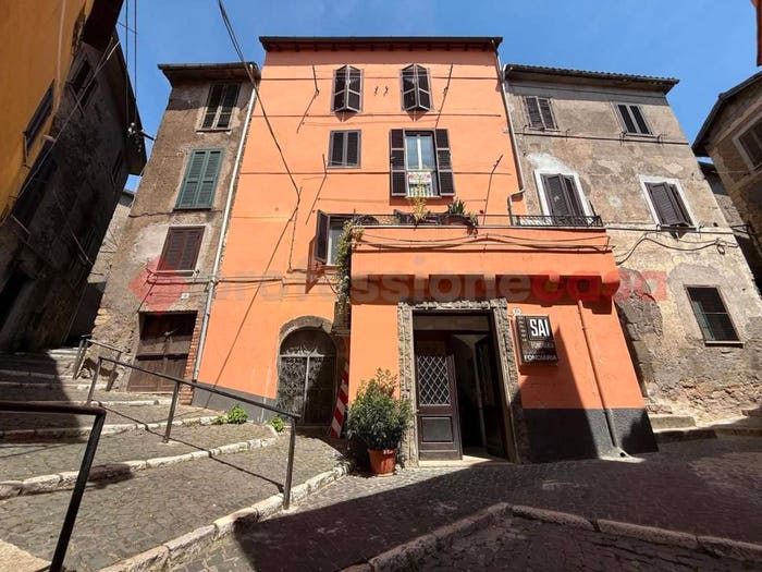 Appartamento quadrilocale in vendita in Vicolo Primo della Portella, Centro, Paliano