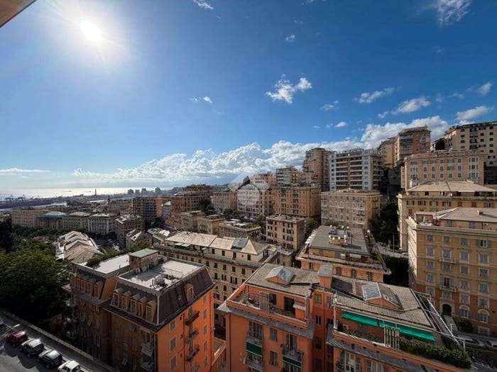 Appartamento con 6 locali in vendita in Via Acquarone, Castelletto, Genova
