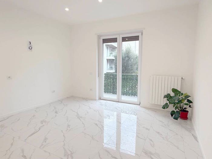 Appartamento quadrilocale in vendita in Via Campania, Piazza Salotto Corso Umberto, Pescara