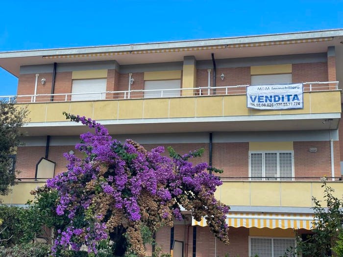 Casa quadrilocale in vendita in Viale del Sole, Lavinio Mare, Anzio