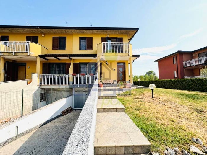 Casa quadrilocale in vendita in via falcone, Borgo San Giovanni