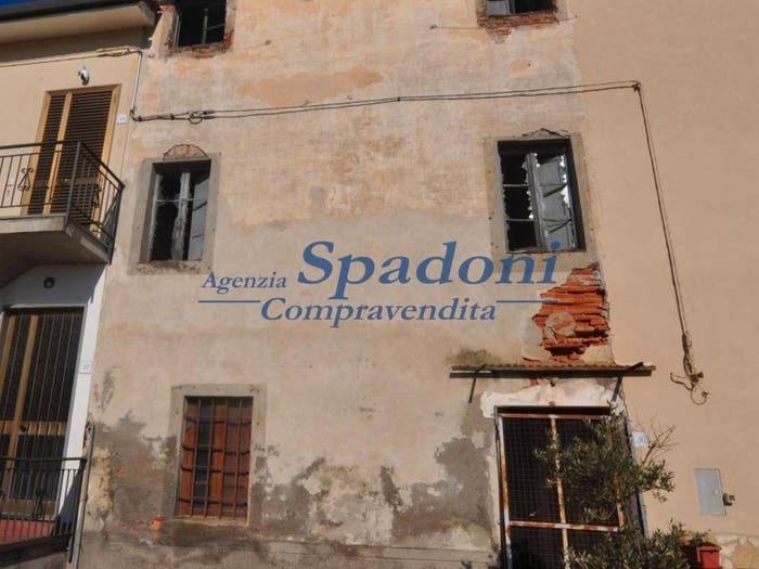 Casa con 6 locali in vendita in Ponte Buggianese