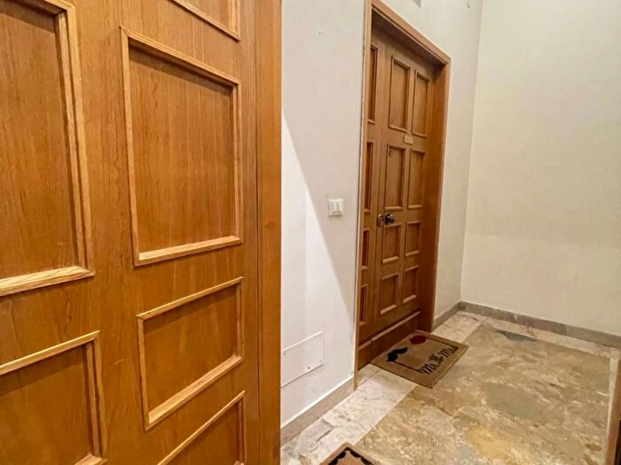 Appartamento con 8 locali in vendita in Via Niccolò da Reggio, Reggio Calabria